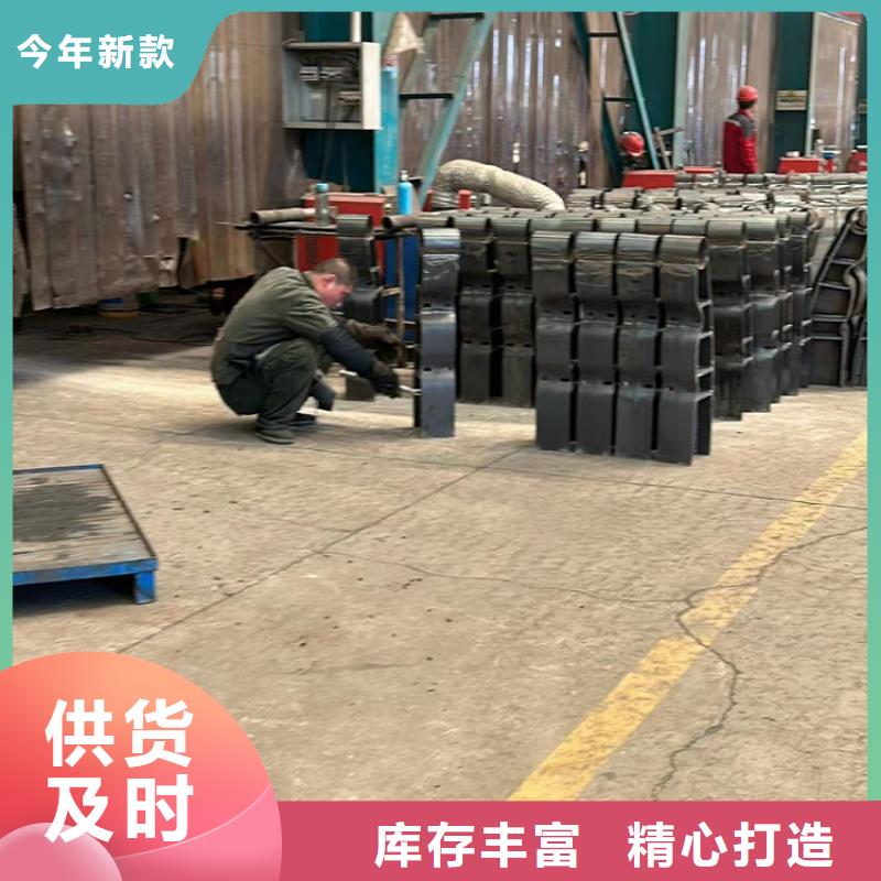 灯光护栏镀锌喷塑防撞栏厂家自营