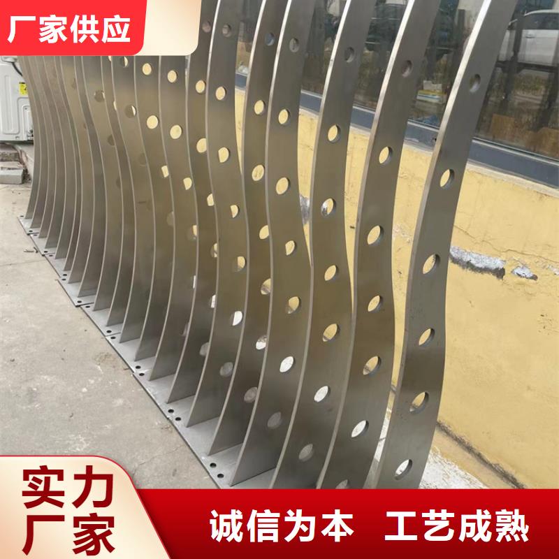 道路护栏 钢丝绳护栏厂专业生产设备