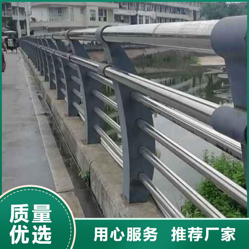 道路护栏钢背木护栏好产品好服务