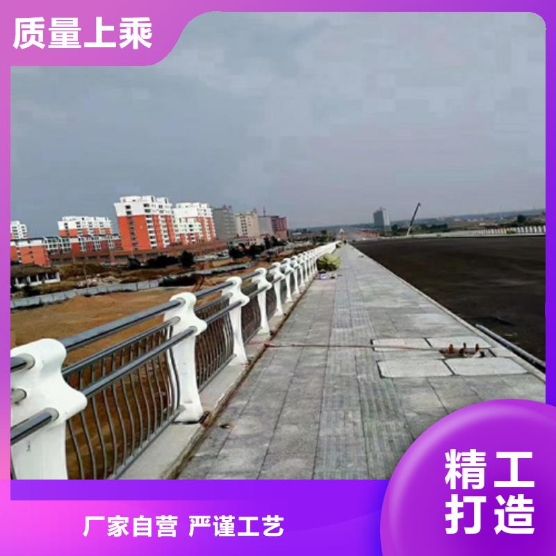 道路护栏,防撞护栏精工细作品质优良