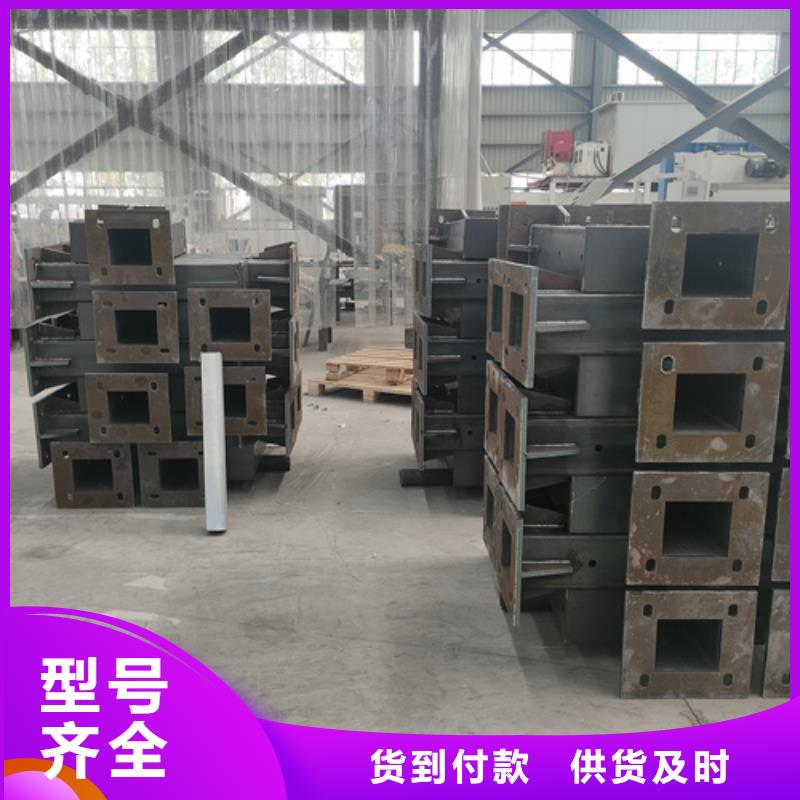 不锈钢复合管护栏-灯光护栏优质原料