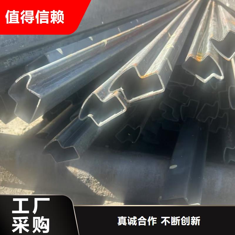 泸州 当地 90*104镀锌八字管现货直发供应