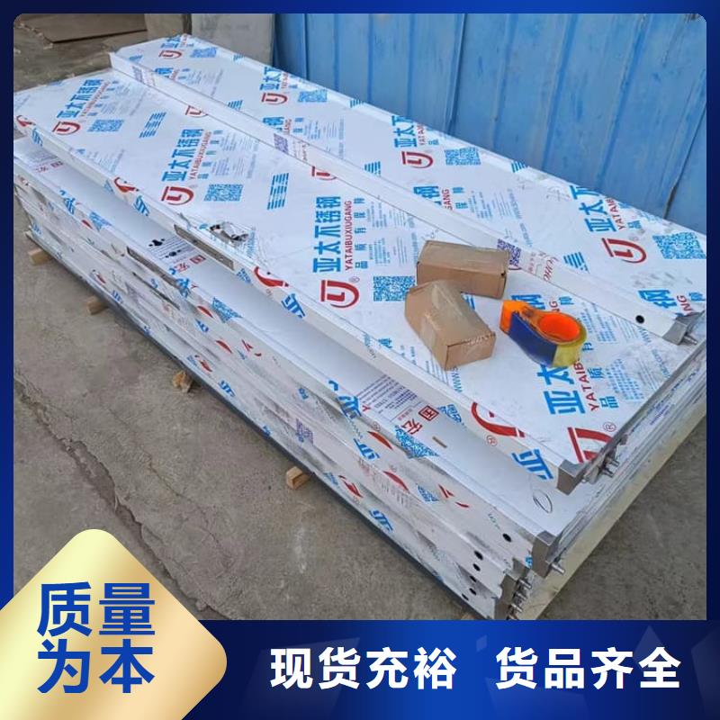 手动单开铅门产品案例