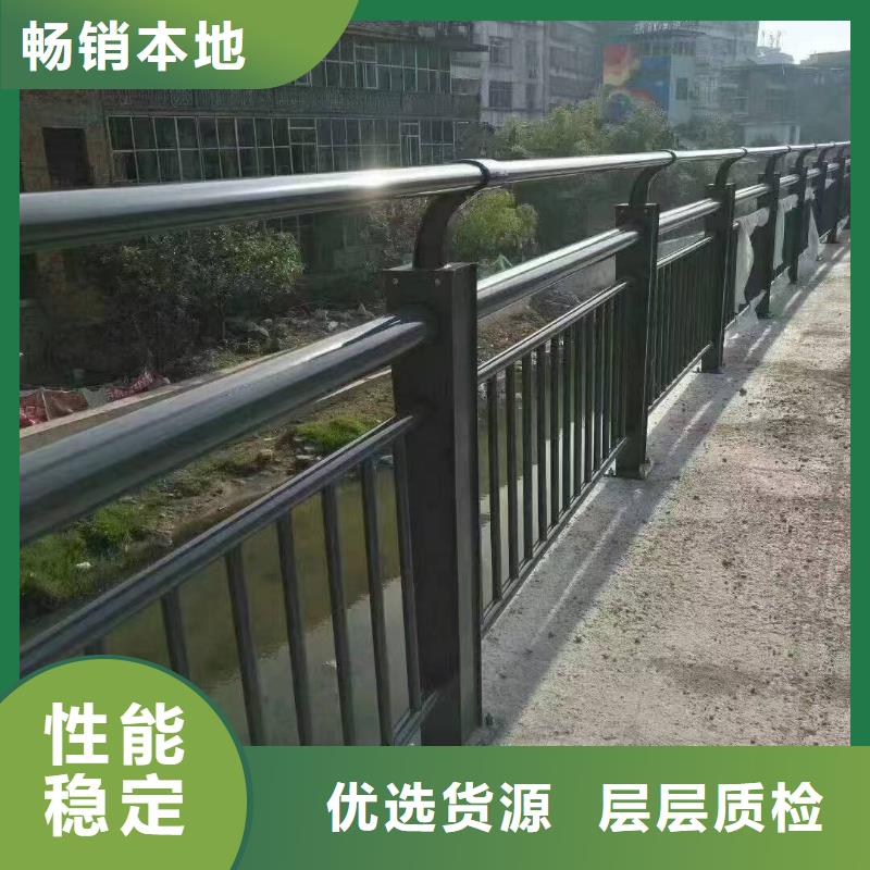 桥梁防撞护栏来厂实地考察