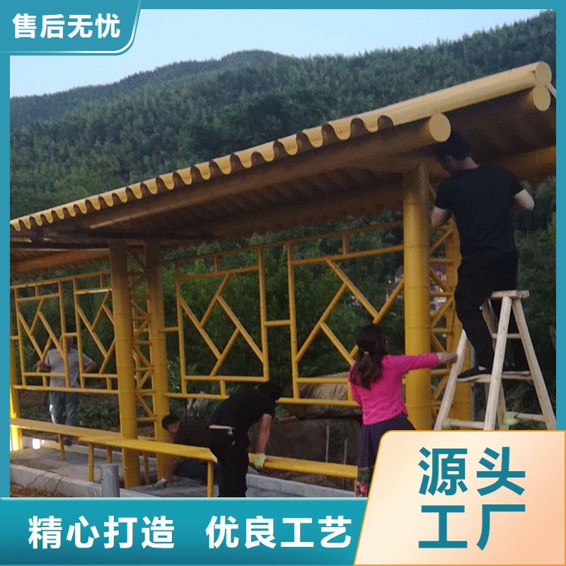 滚动灯箱公交站台实拍展现现代公交站台